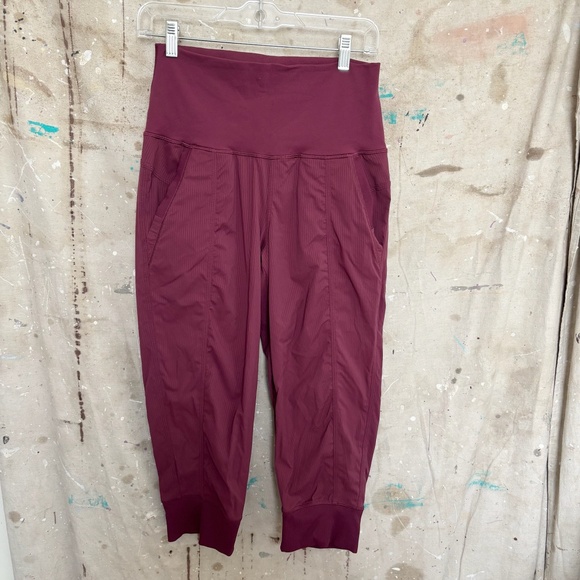 Lululemon In Flux Crop Pant, Red Grape - Picture 2 of 4
